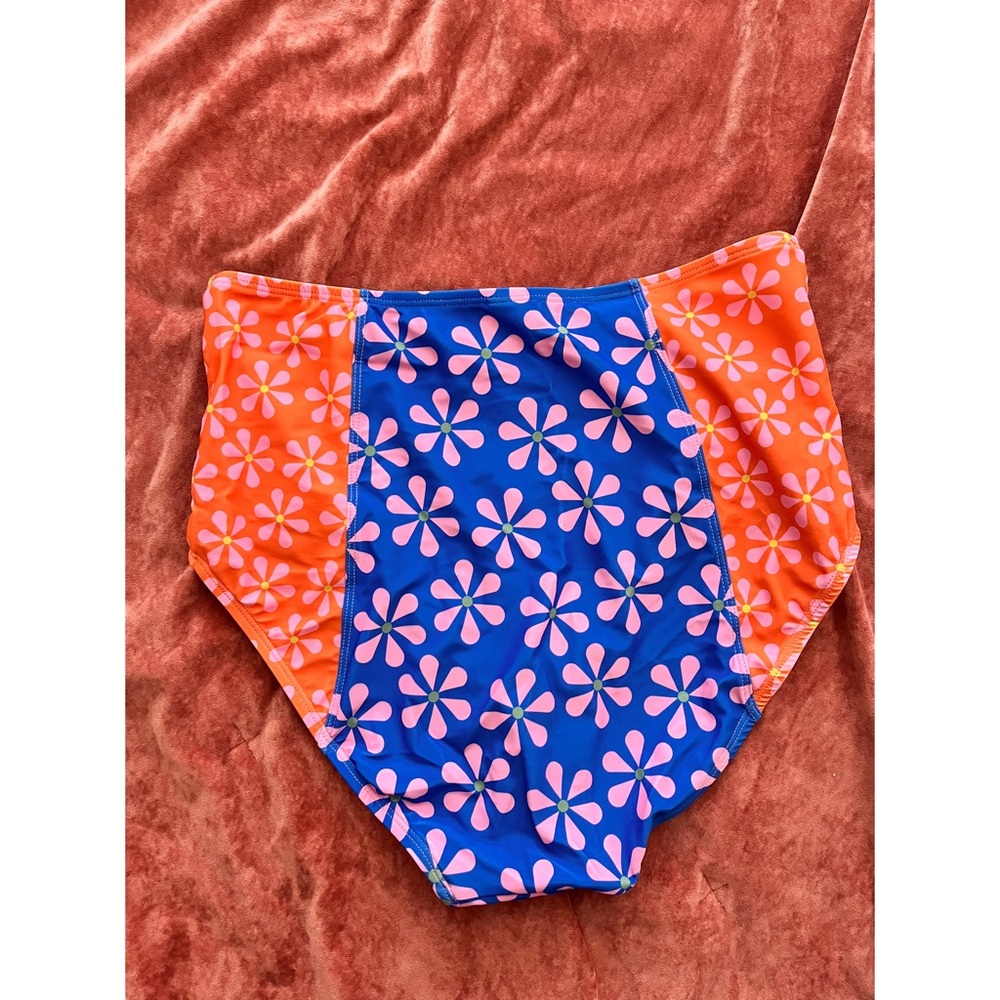 Lime Ricki Floral Colorblock Two Piece Swimsuit - Picture 7 of 7